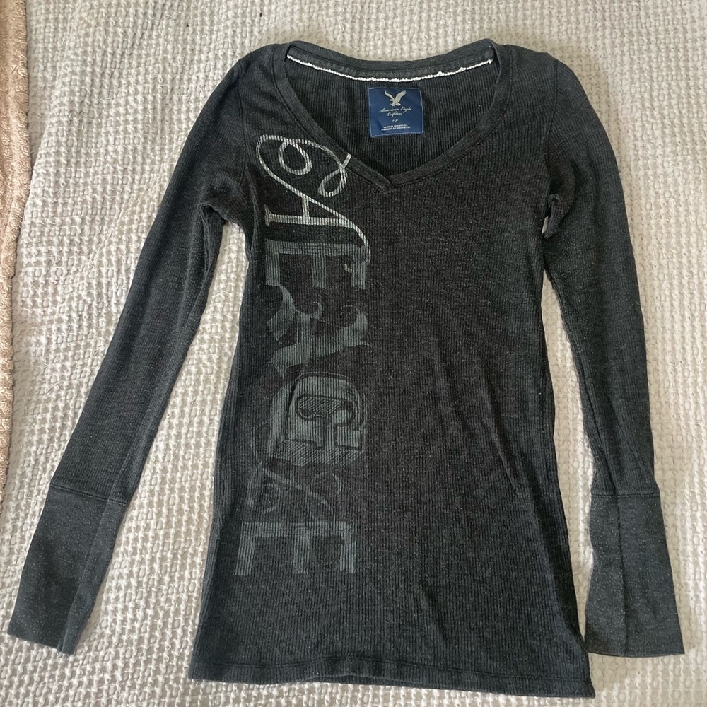 Vneck, ribbed, graphic